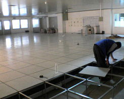 防靜電高架活動(dòng)機(jī)房地板安裝與維護(hù)工程及靜電機(jī)房設(shè)備購(gòu)銷解決方案